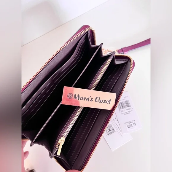 Coach Wallet - Picture 8 of 9